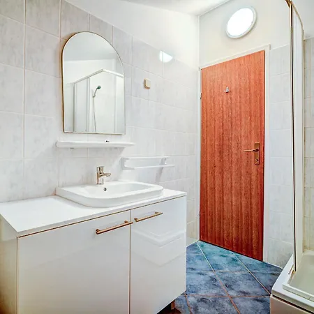 Melandura-9 By Interhome *