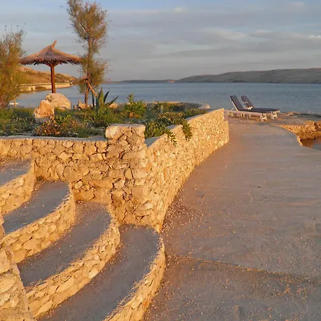 Melandura-9 By Interhome * Dinjiška