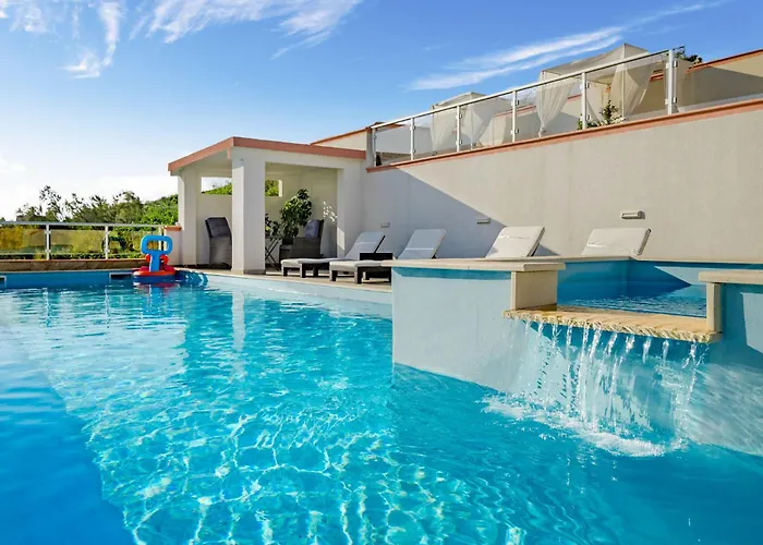 Melandura-9 By Interhome * Dinjiška