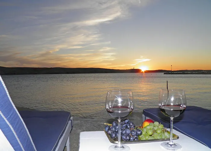 Melandura-9 By Interhome